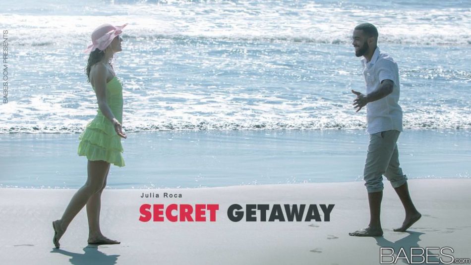 babes_pics_julia_roca_secret_getaway_10